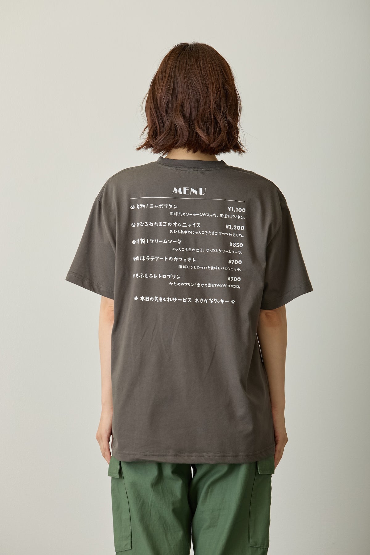 mofusand  Tシャツ  二ャポリタン スミクロ