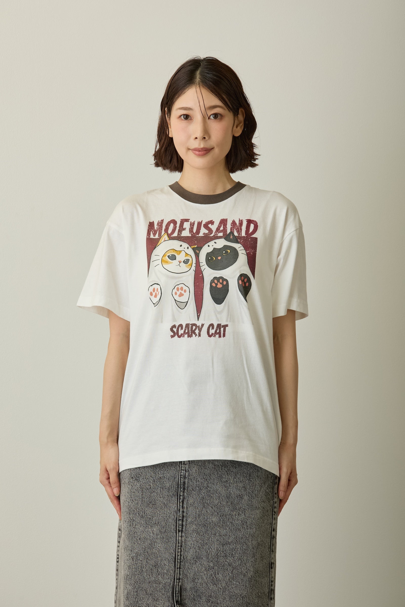 【先行販売】mofusand Tシャツ SCARY CAT ホワイト