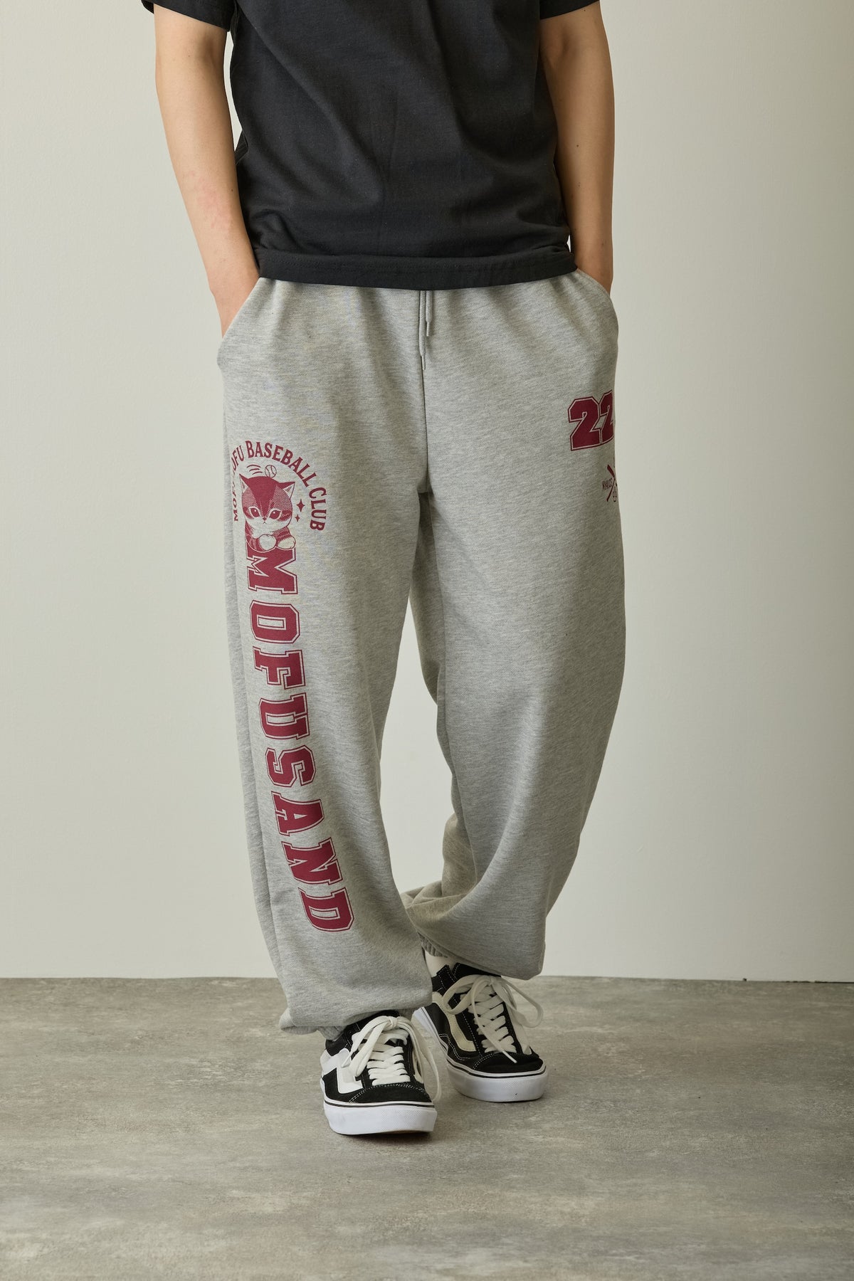mofusand スウェットパンツ nyaice hit! モクグレー