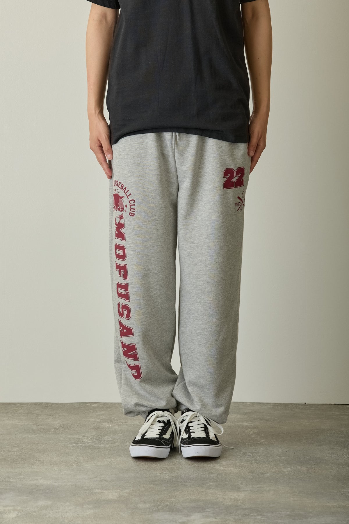 mofusand スウェットパンツ nyaice hit! モクグレー