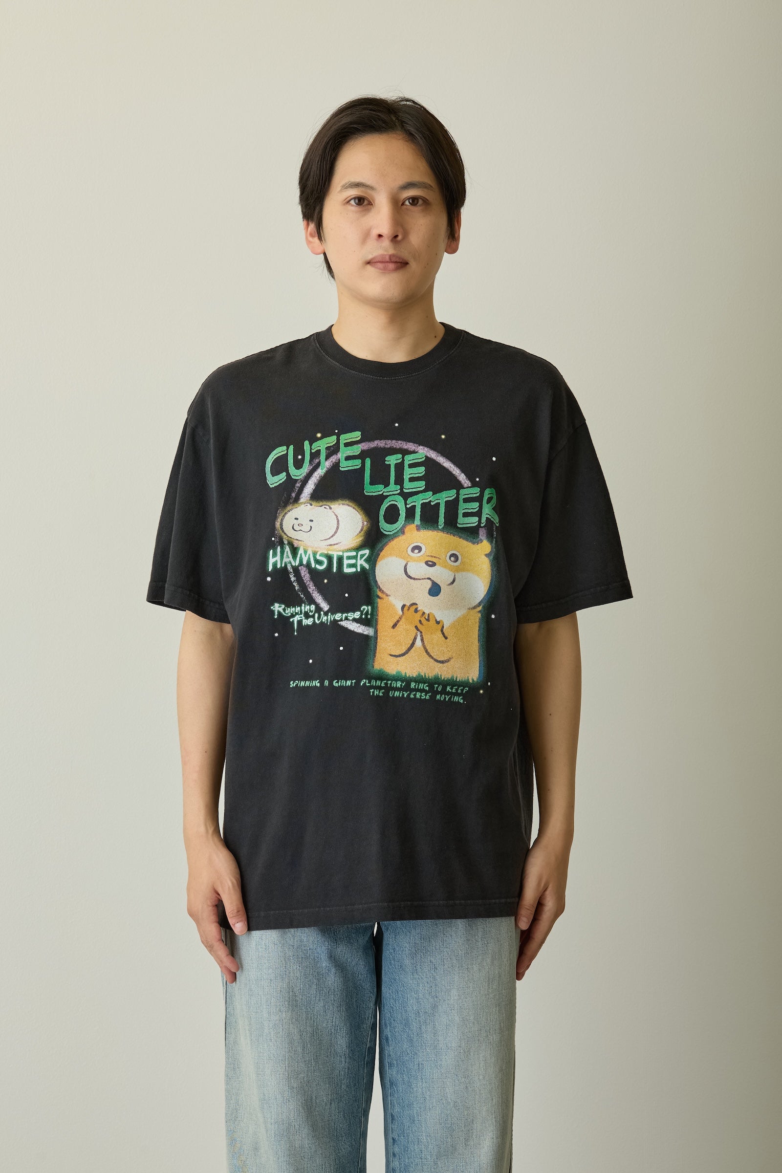 【先行販売】可愛い嘘のカワウソ Tシャツ ハムスターが宇宙を?! ブラック