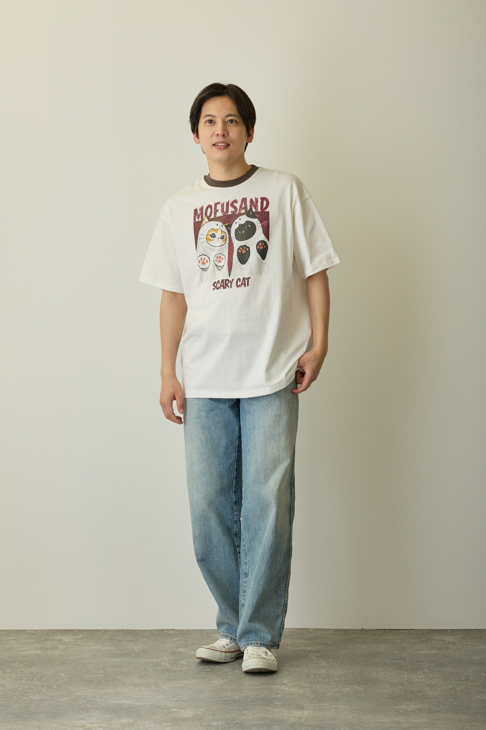 【先行販売】mofusand Tシャツ SCARY CAT ホワイト