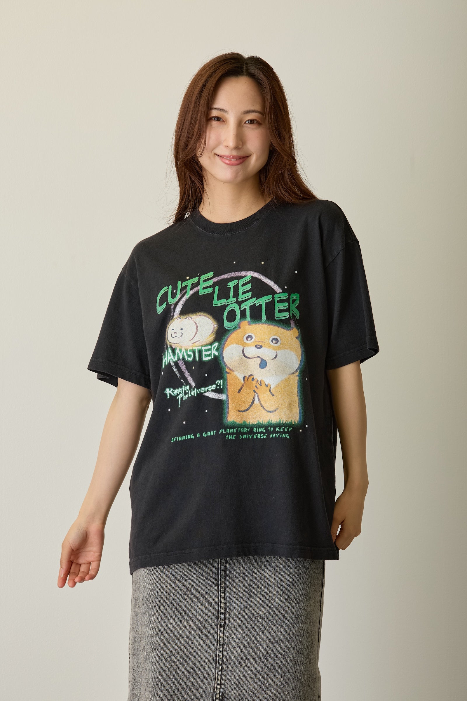 【先行販売】可愛い嘘のカワウソ Tシャツ ハムスターが宇宙を?! ブラック