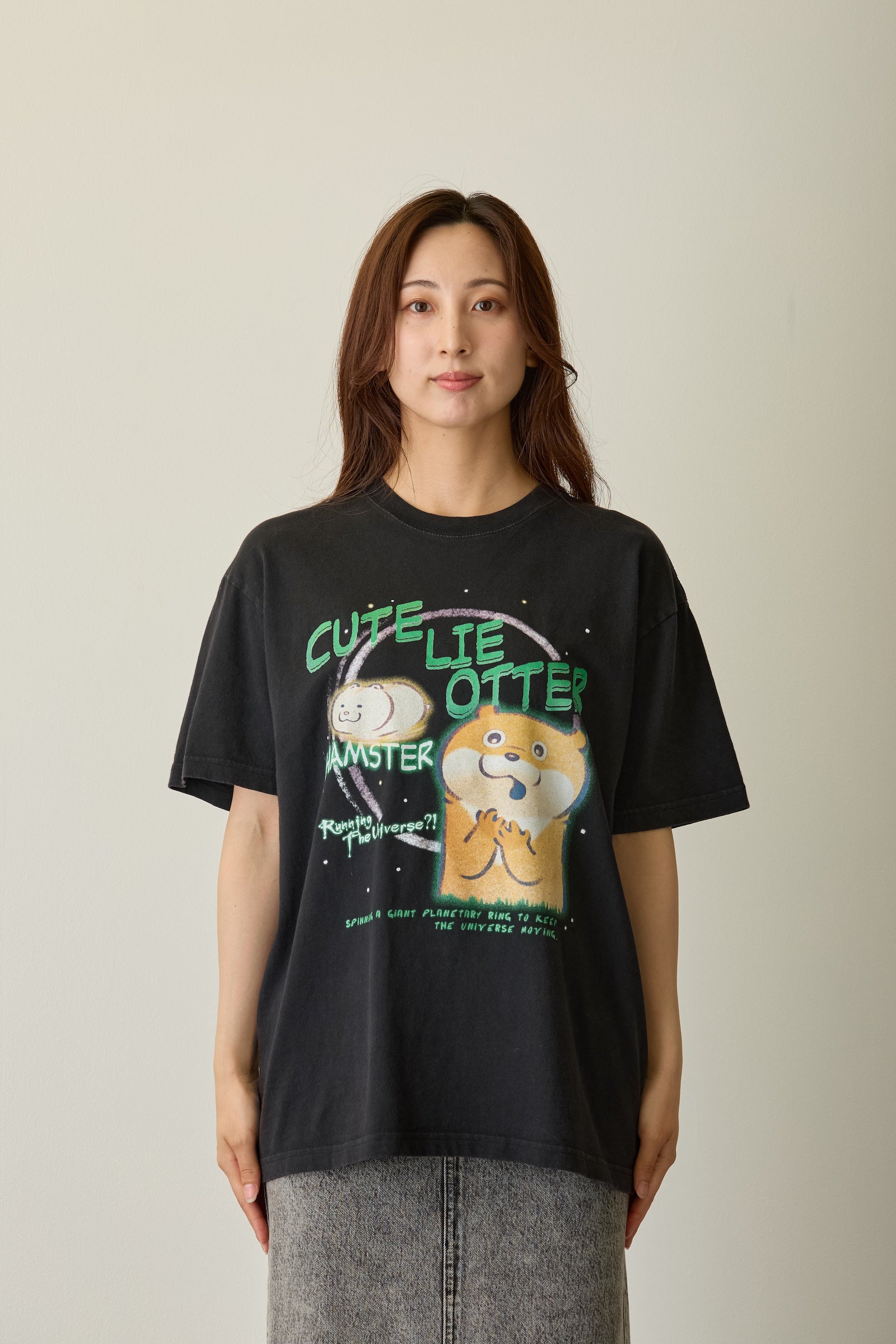 【先行販売】可愛い嘘のカワウソ Tシャツ ハムスターが宇宙を?! ブラック