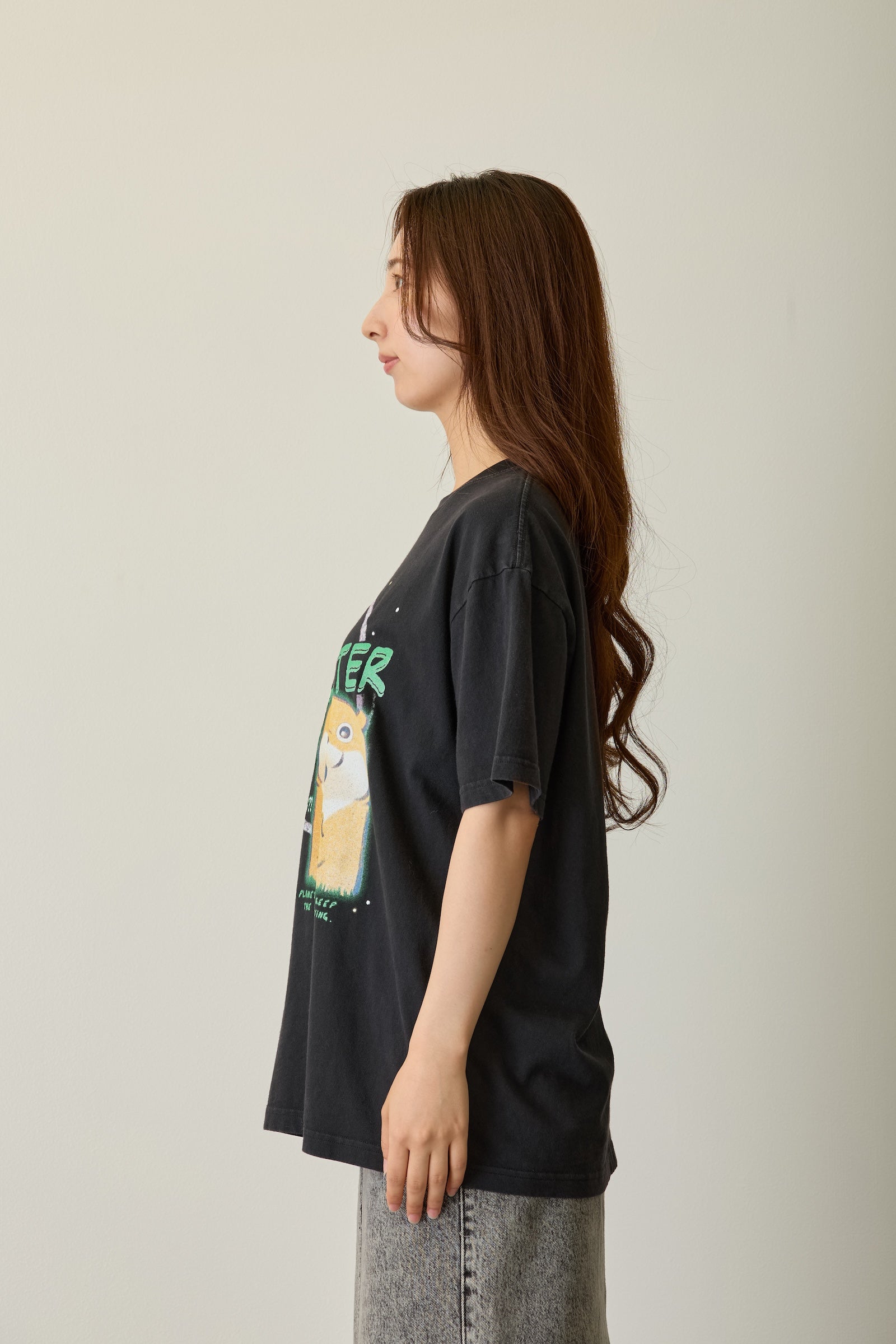 【先行販売】可愛い嘘のカワウソ Tシャツ ハムスターが宇宙を?! ブラック
