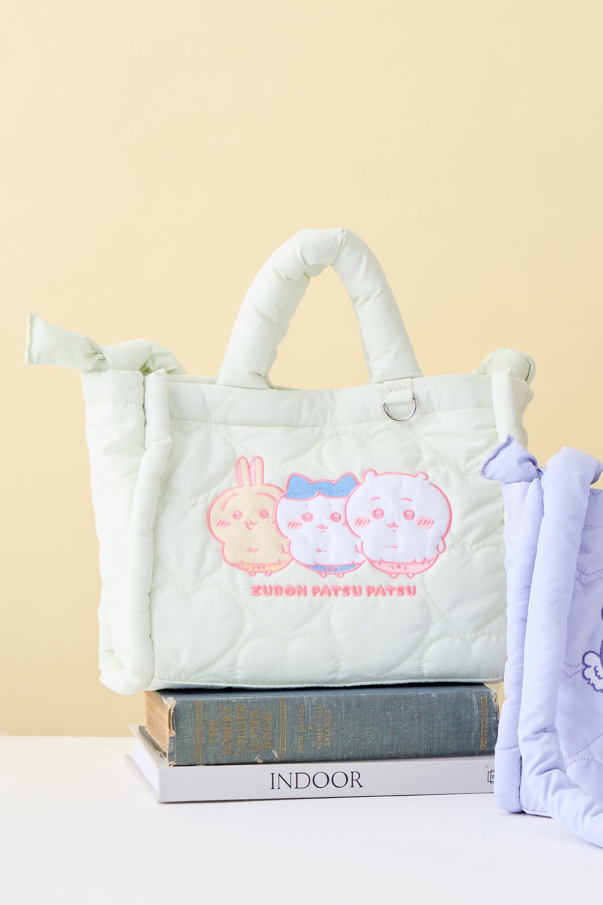 ちいかわ パフィーショルダーバッグ ズボンパツパツ クリーム ONE