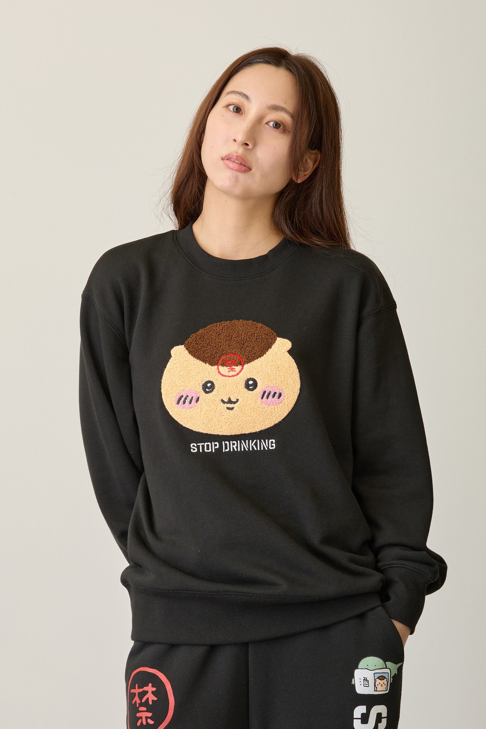 ちいかわX9090　コラボ　Tシャツとスウェットパンツセット　ブラック ちいかわ スウェットシャツ 禁酒くりまんじゅう ブラック