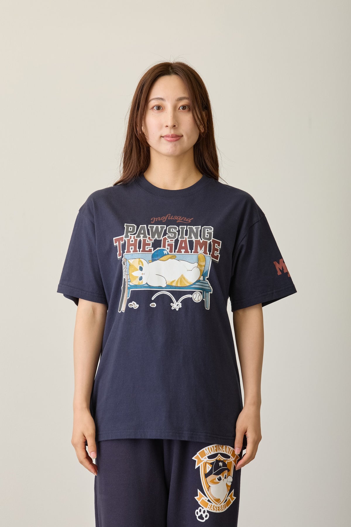 mofusand Tシャツ PAWSING THE GAME  ネイビー
