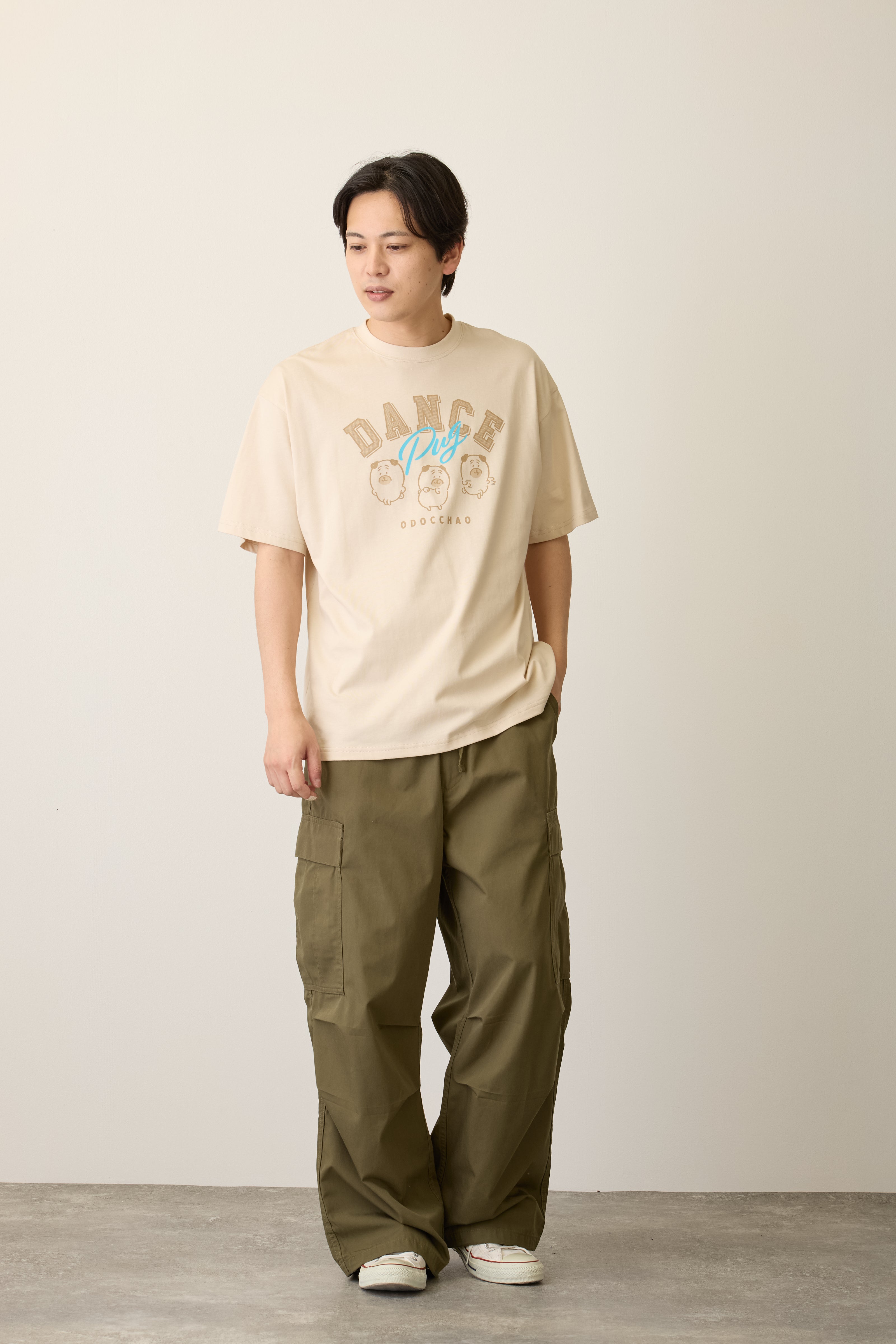 ナガノキャラクターズ Tシャツ DANCE（パグ） オフホワイト
