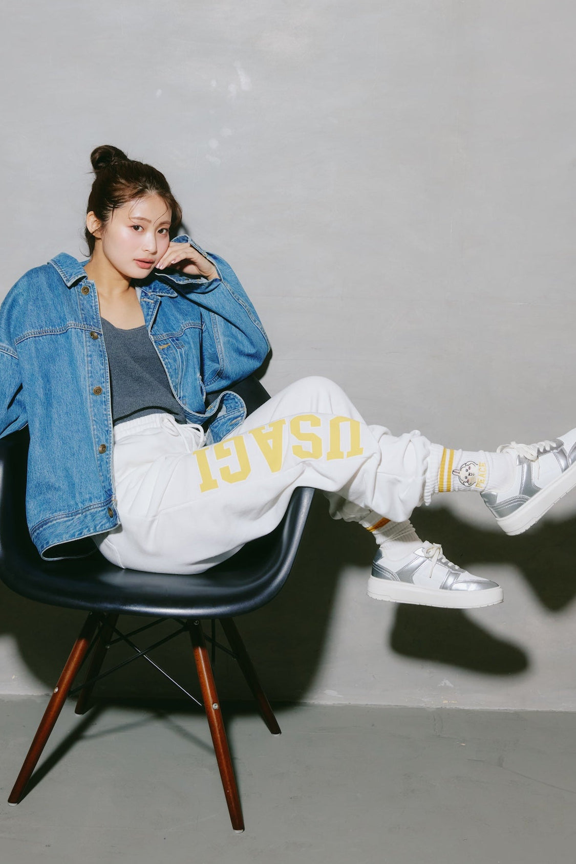 【2BUY10%OFF対象商品】ちいかわ スウェットパンツ ピース うさぎ ホワイト