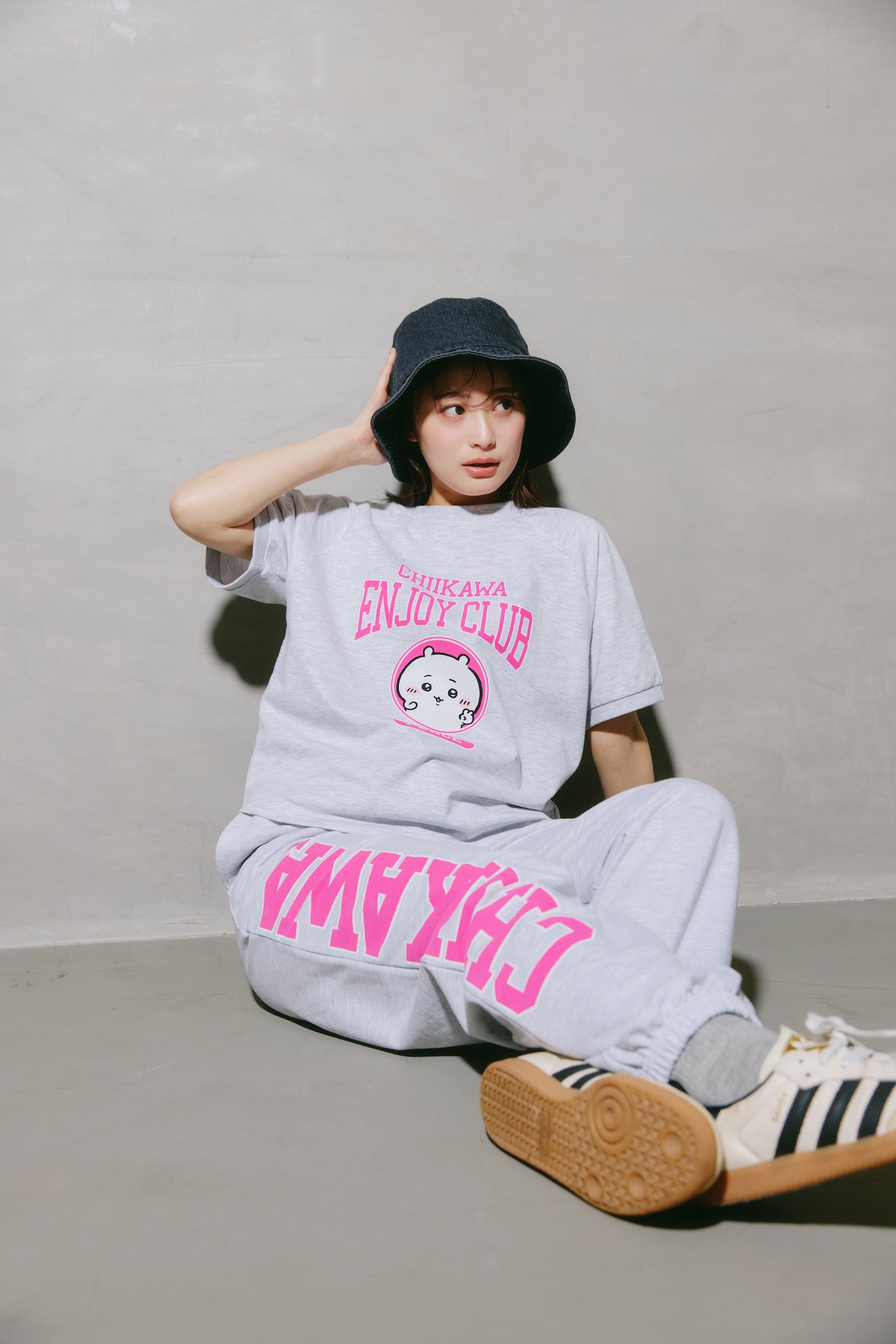 ちいかわ Tシャツ ピース ちいかわ 杢グレー