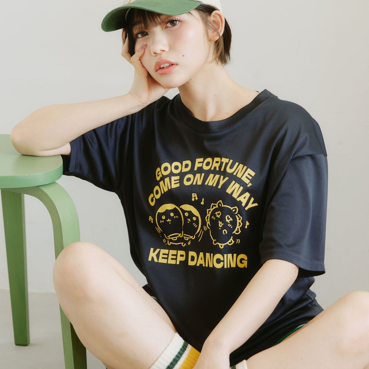 ちいかわ ドライTシャツ DANCE シーサーくりまんじゅう チャコール