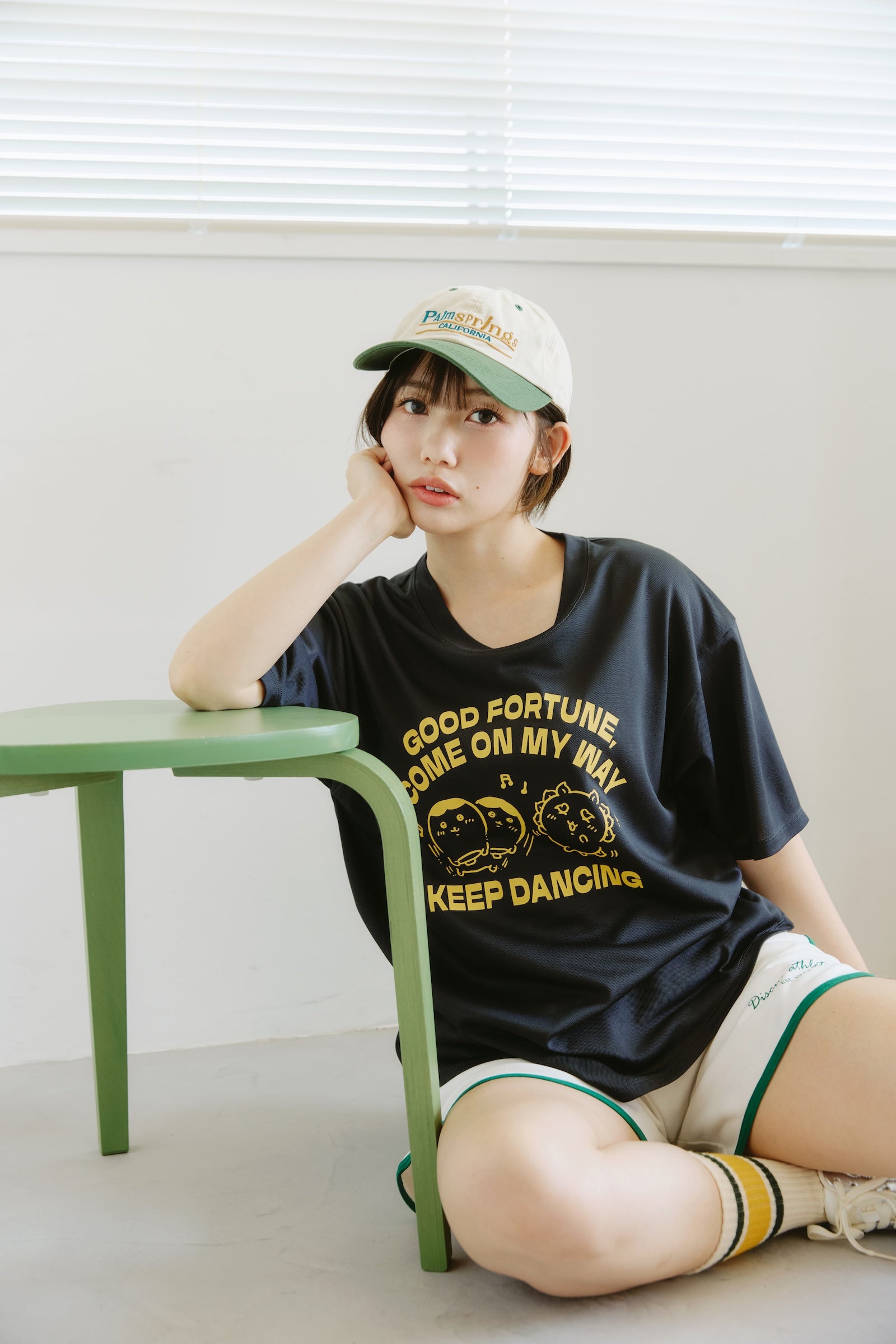 ちいかわ ドライTシャツ DANCE シーサーくりまんじゅう チャコール