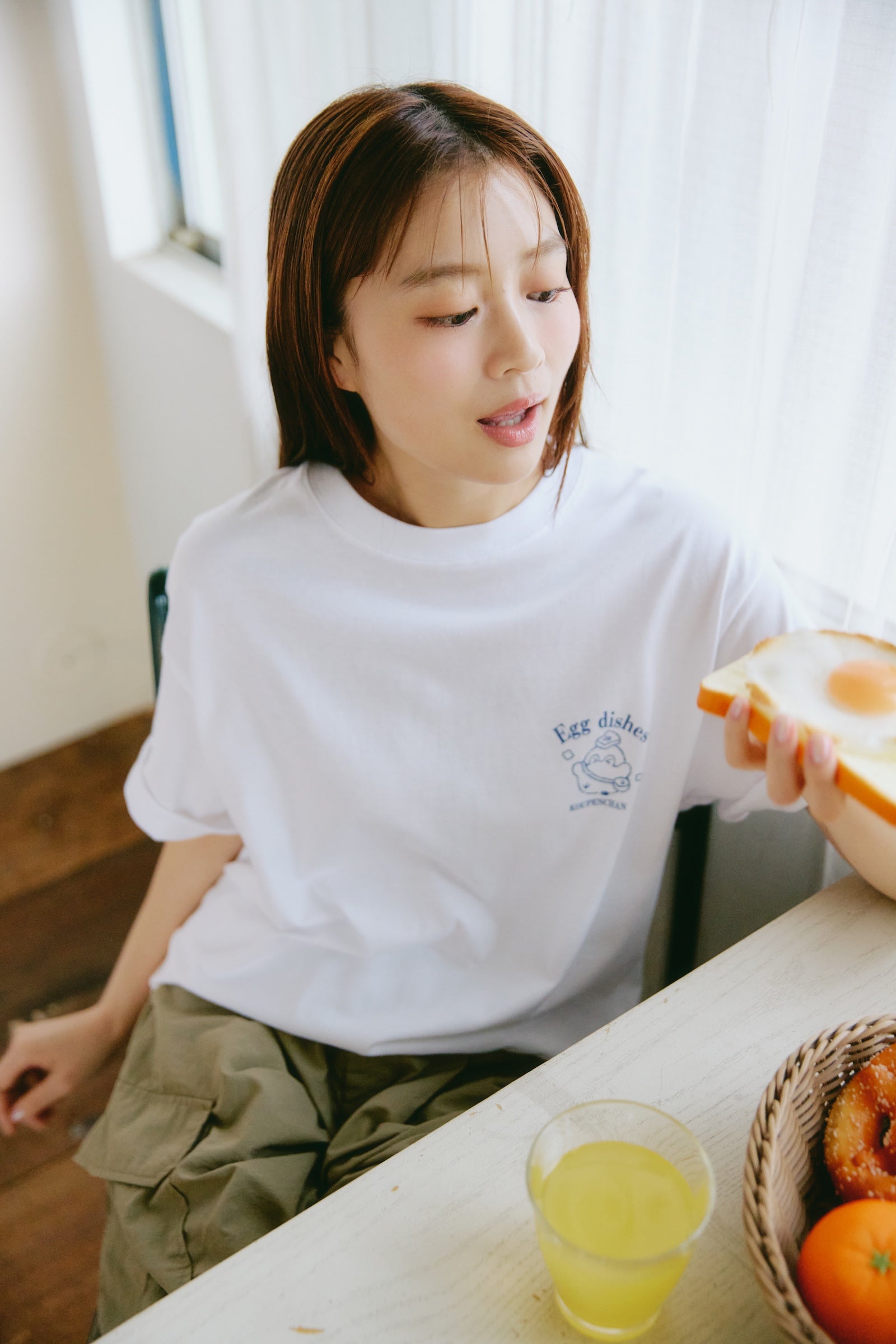 コウペンちゃん Tシャツ Egg dishes ホワイト