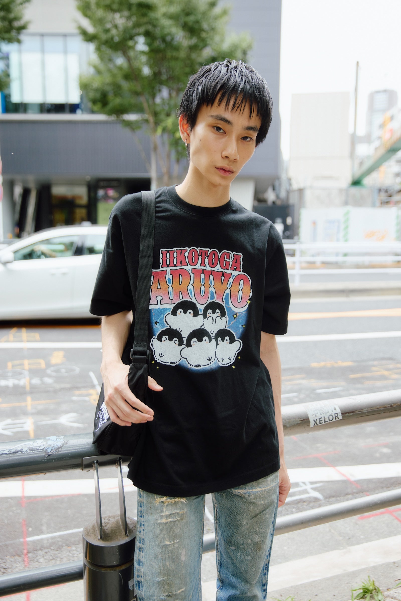 【7月中旬以降お届け】コウペンちゃん Tシャツ IIKOTOGA ARUYO ブラック