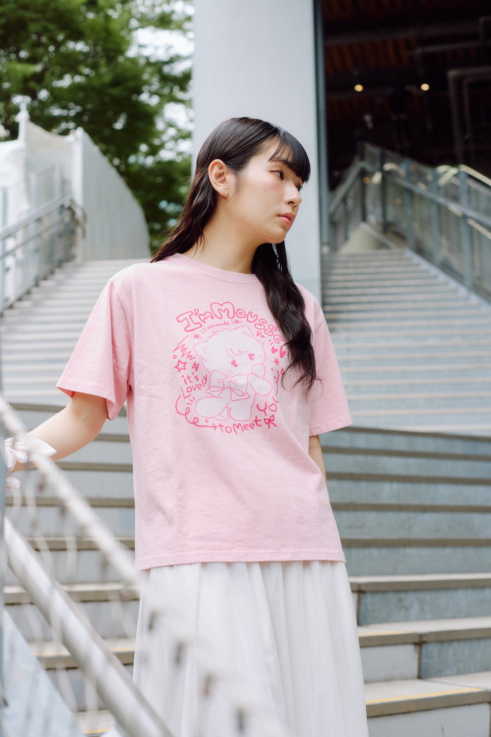 【7月中旬以降お届け】Lil alaode Tシャツ I'm MOUSSE ピンク