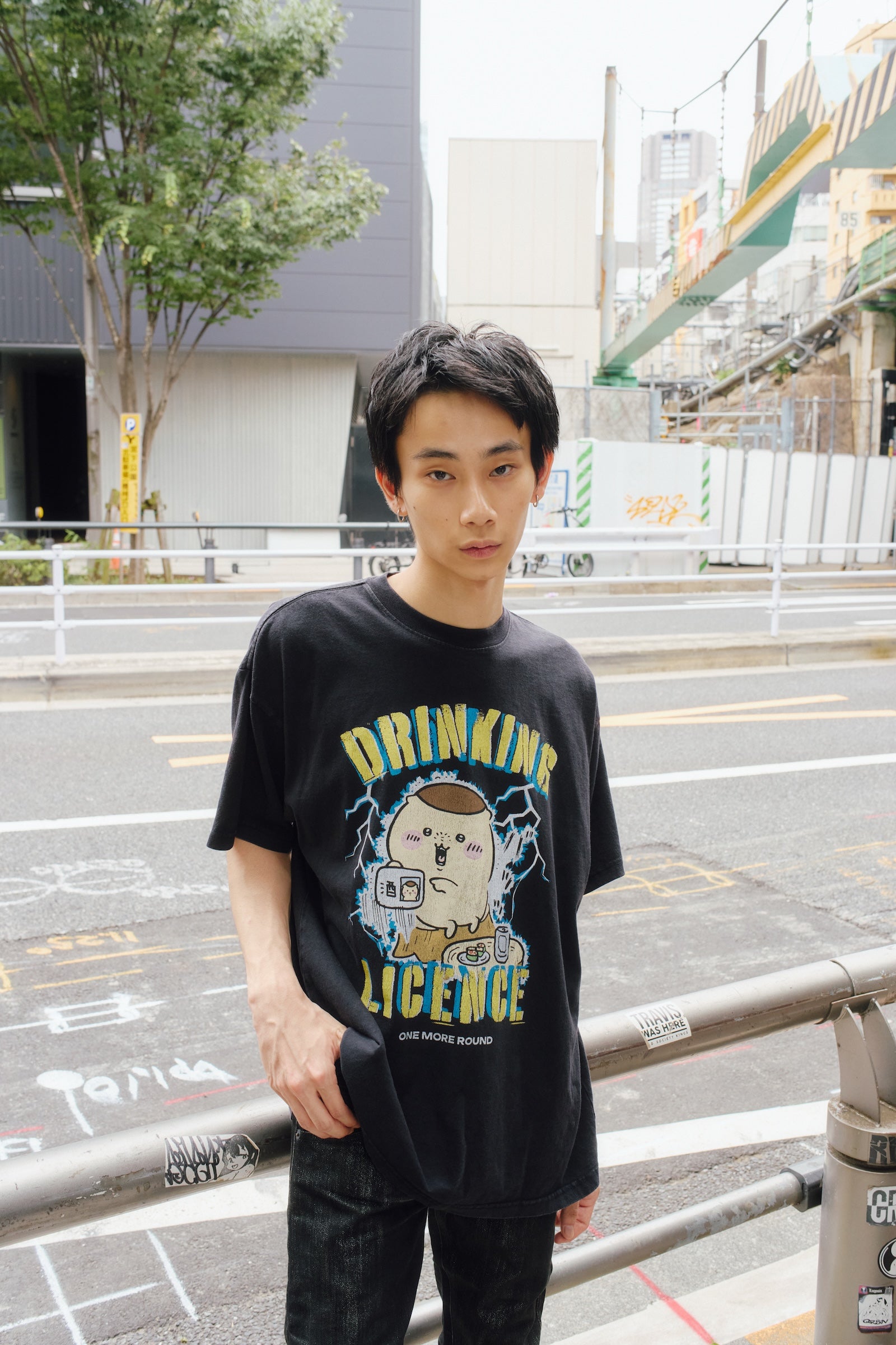 ちいかわ Tシャツ DRINKING LICENCE ブラック