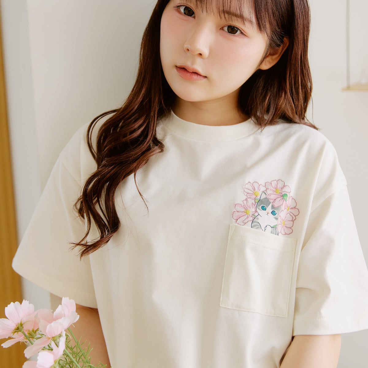 mofusand×日比谷花壇 Tシャツ コスモス オフホワイト
