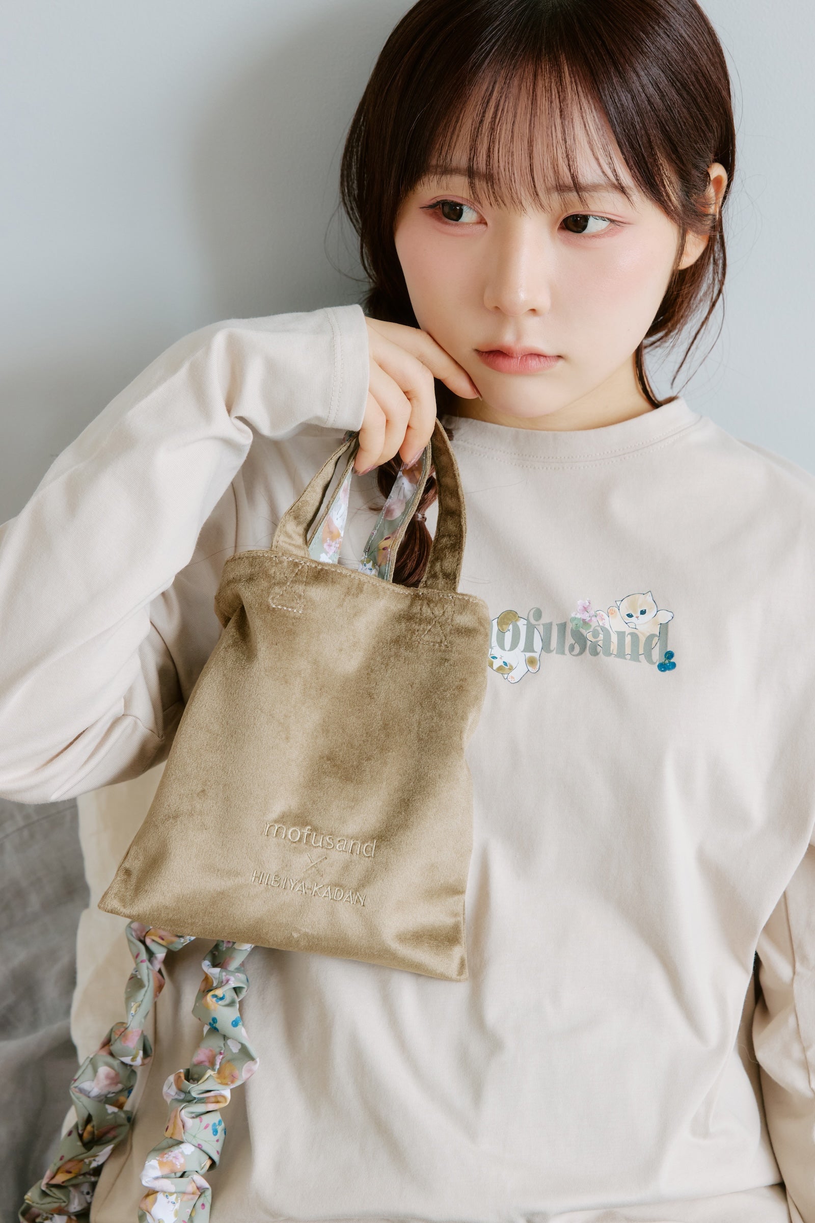mofusand×日比谷花壇 くしゅくしゅストラップミニバッグ リーフ柄 オリーブ ONE