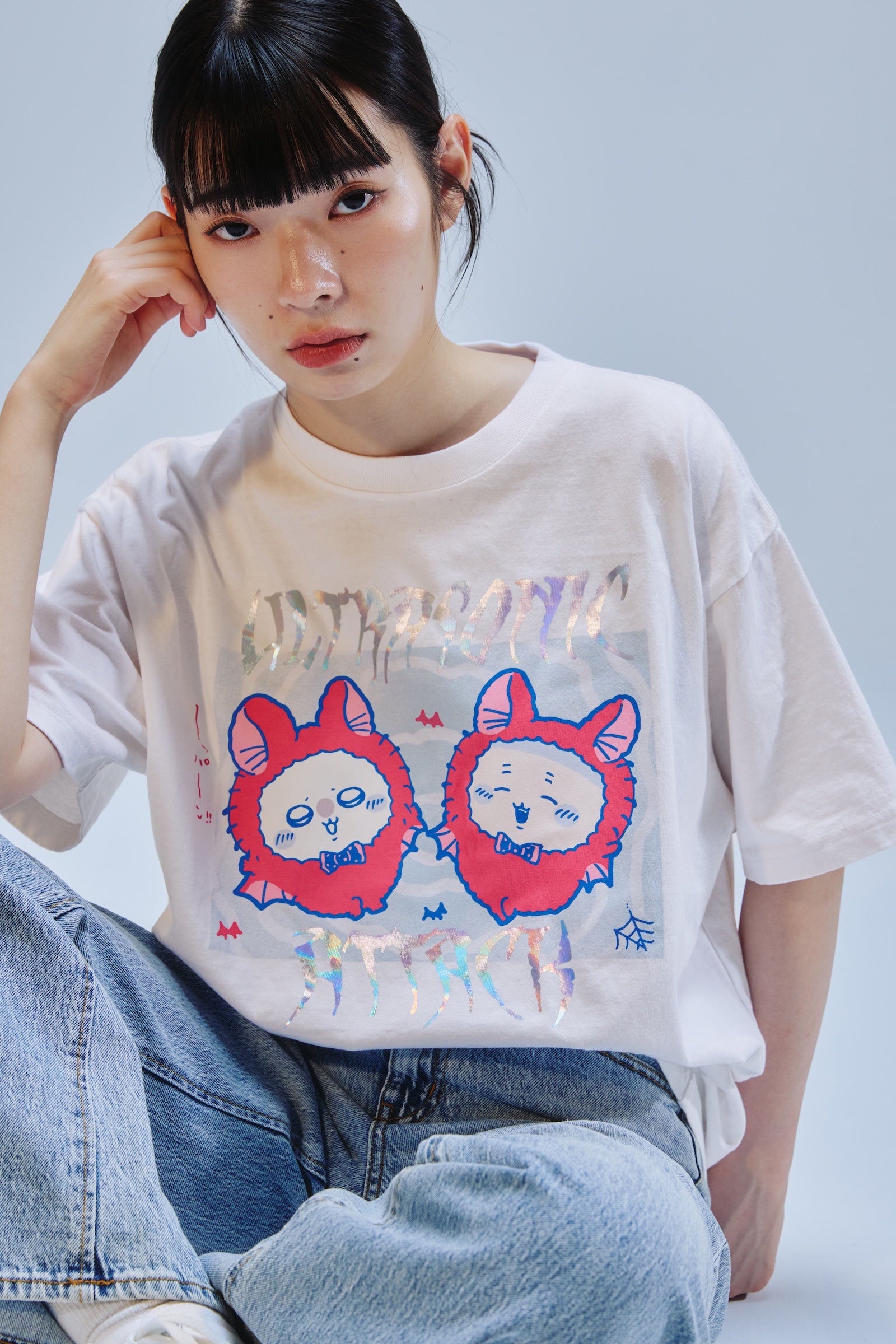 【先行販売】ちいかわ 箔プリントTシャツ ULTRASONIC ATTACK ホワイト