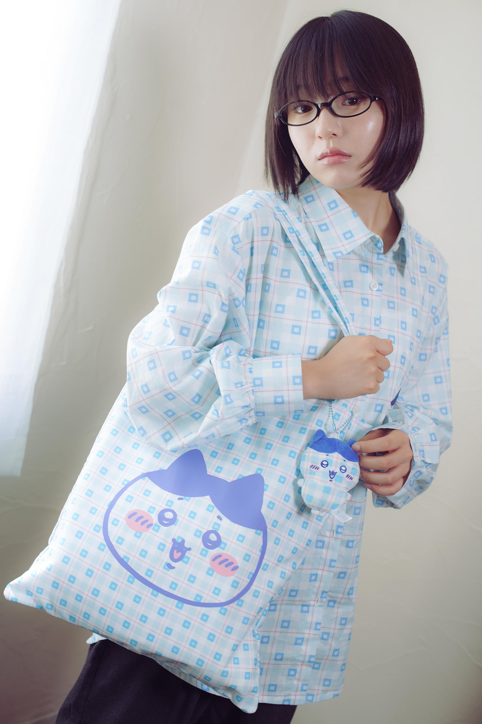 ちいかわ チェックシリーズ トートバッグ（チャーム付き） ハチワレ ブルー