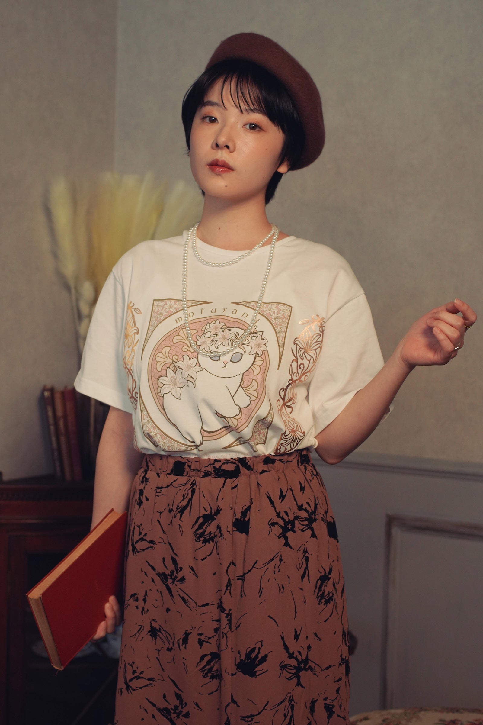 【2BUY10%OFF対象商品】mofusand   Tシャツ アールヌーヴォー風 リリー ホワイト