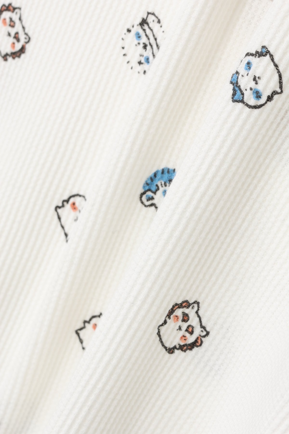 ちいかわ ワッフル長袖Tシャツ 小さいの ホワイト
