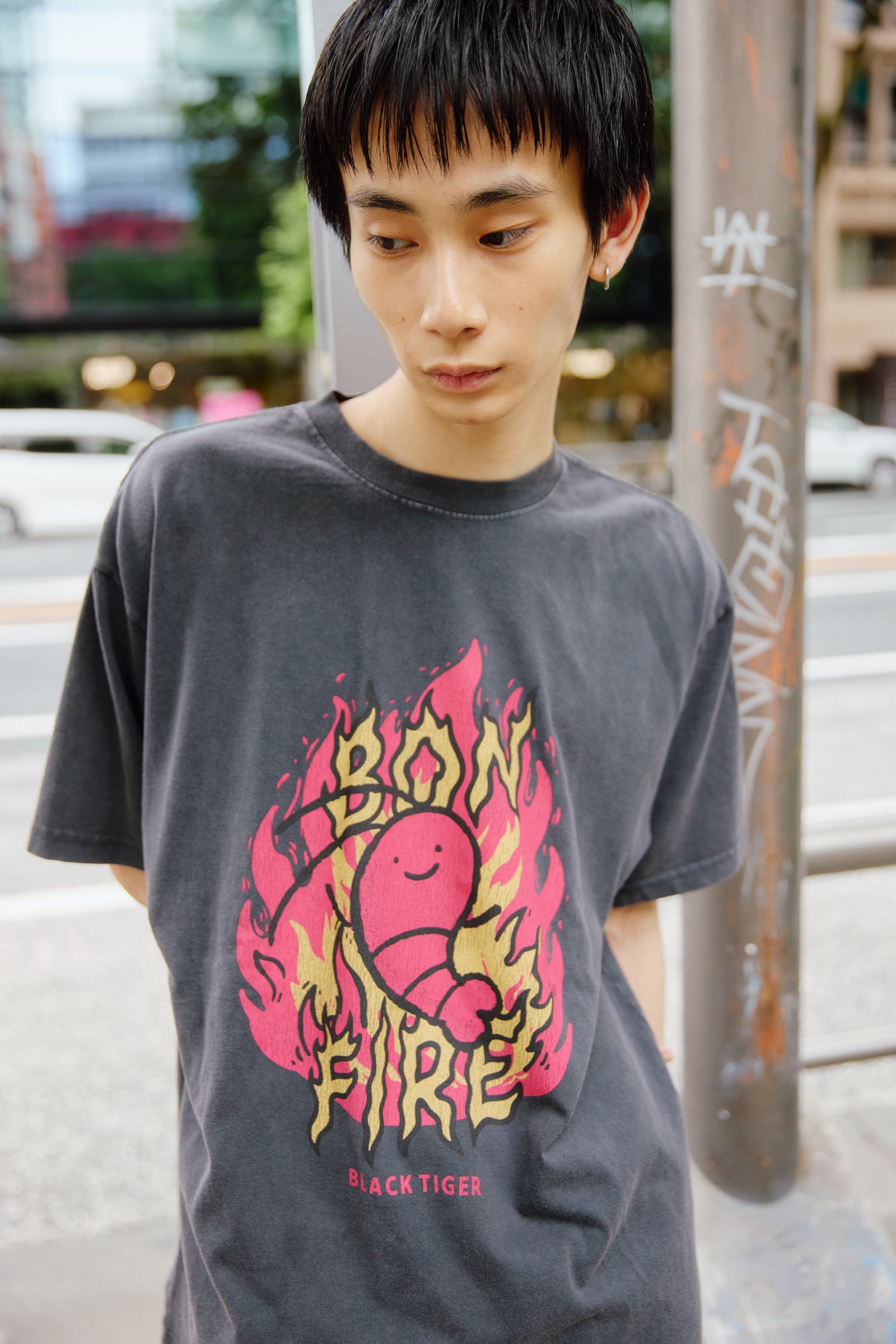 【手ピカくん】　Tシャツ & ポートレート & アクスタ　3点セット ホワイトタイガーとブラックタイガー