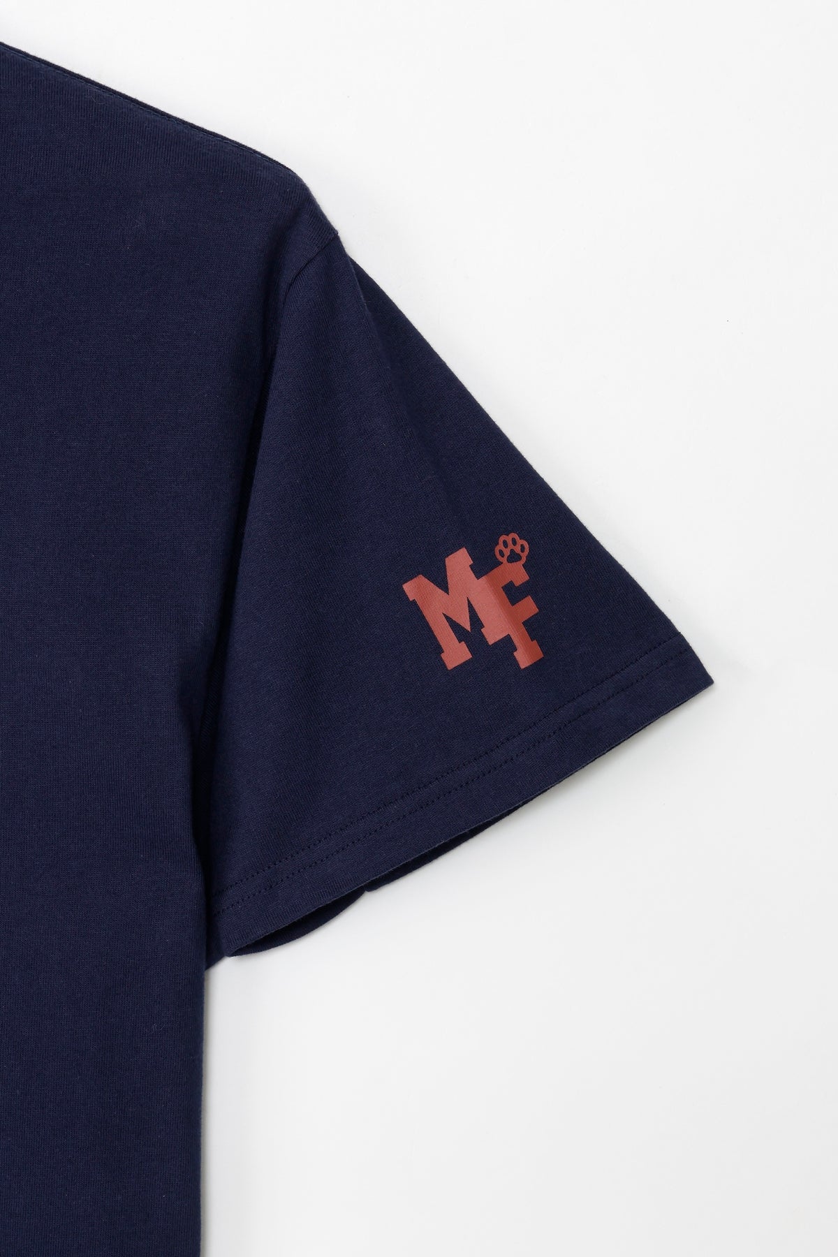 mofusand Tシャツ PAWSING THE GAME  ネイビー