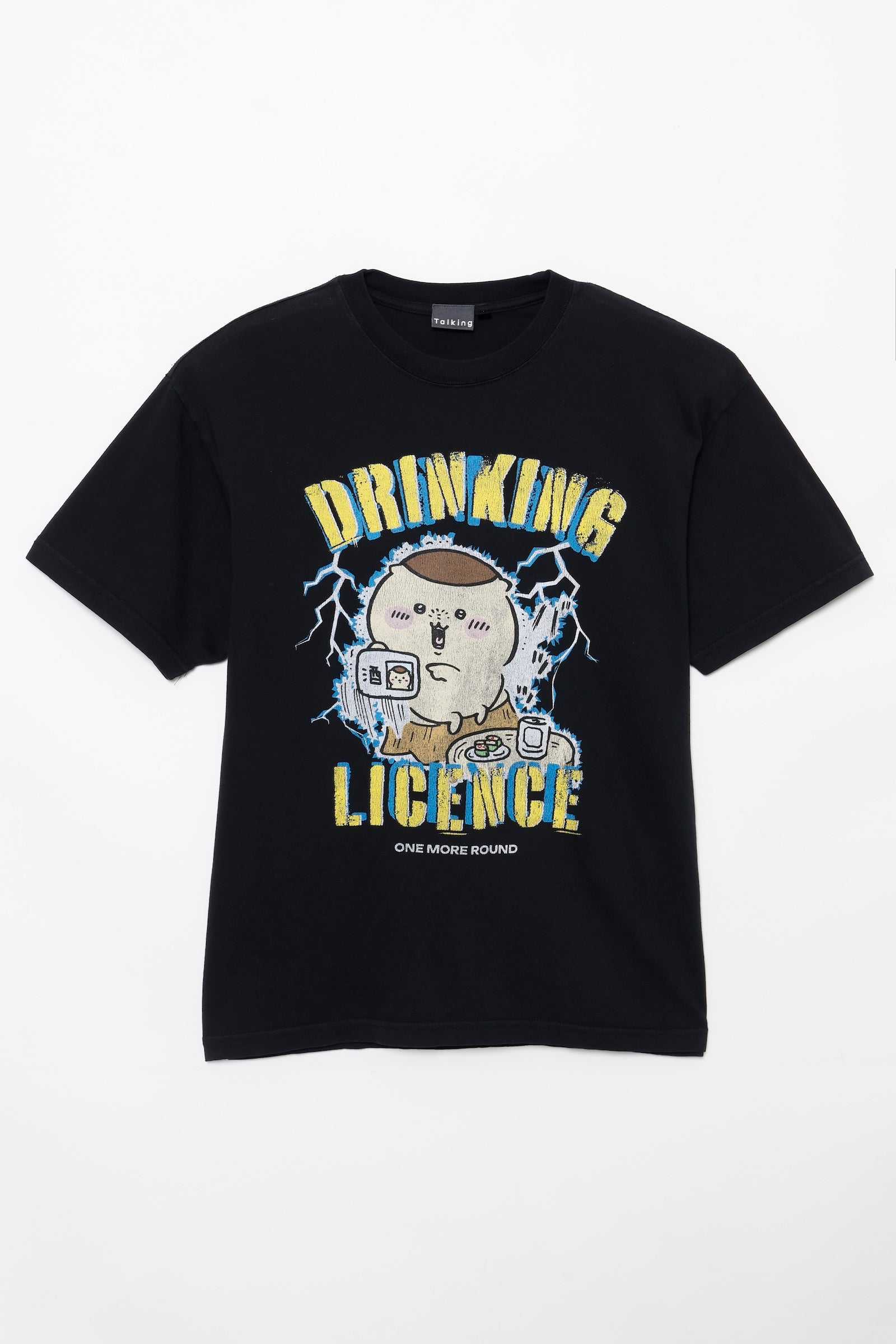 【7月中旬以降お届け】ちいかわ Tシャツ DRINKING LICENCE ブラック