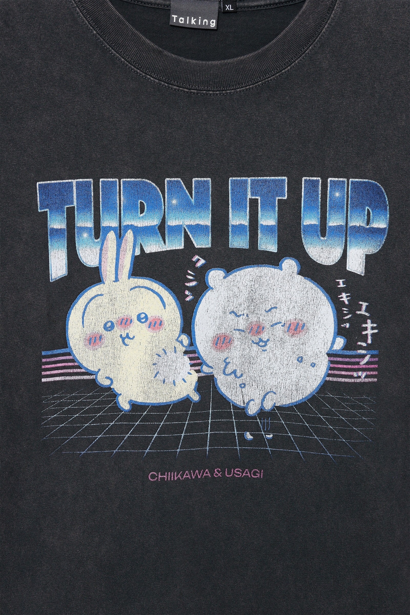 【7月中旬以降お届け】ちいかわ Tシャツ TURN IT UP スミ