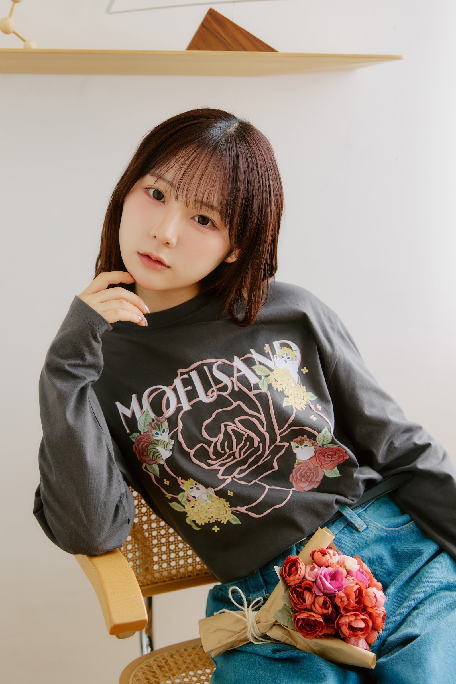 mofusand×日比谷花壇 長袖Tシャツ バラ柄 スミクロ