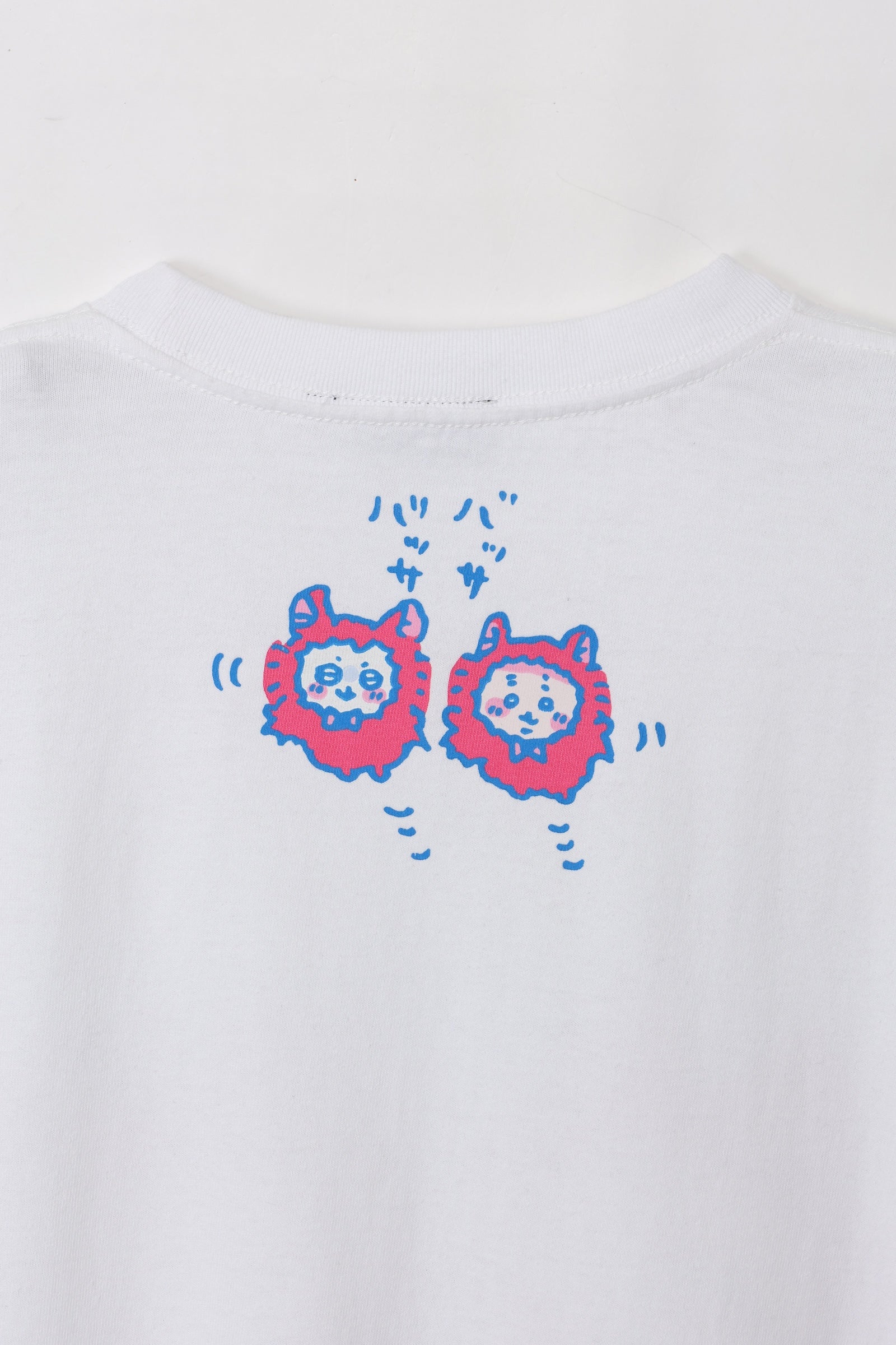 【先行販売】ちいかわ 箔プリントTシャツ ULTRASONIC ATTACK ホワイト